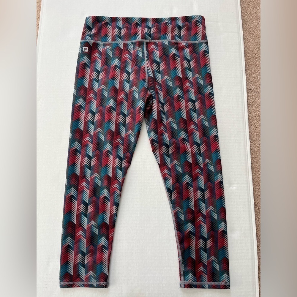 Fabletics Chevron Capris Small - Picture 2 of 7